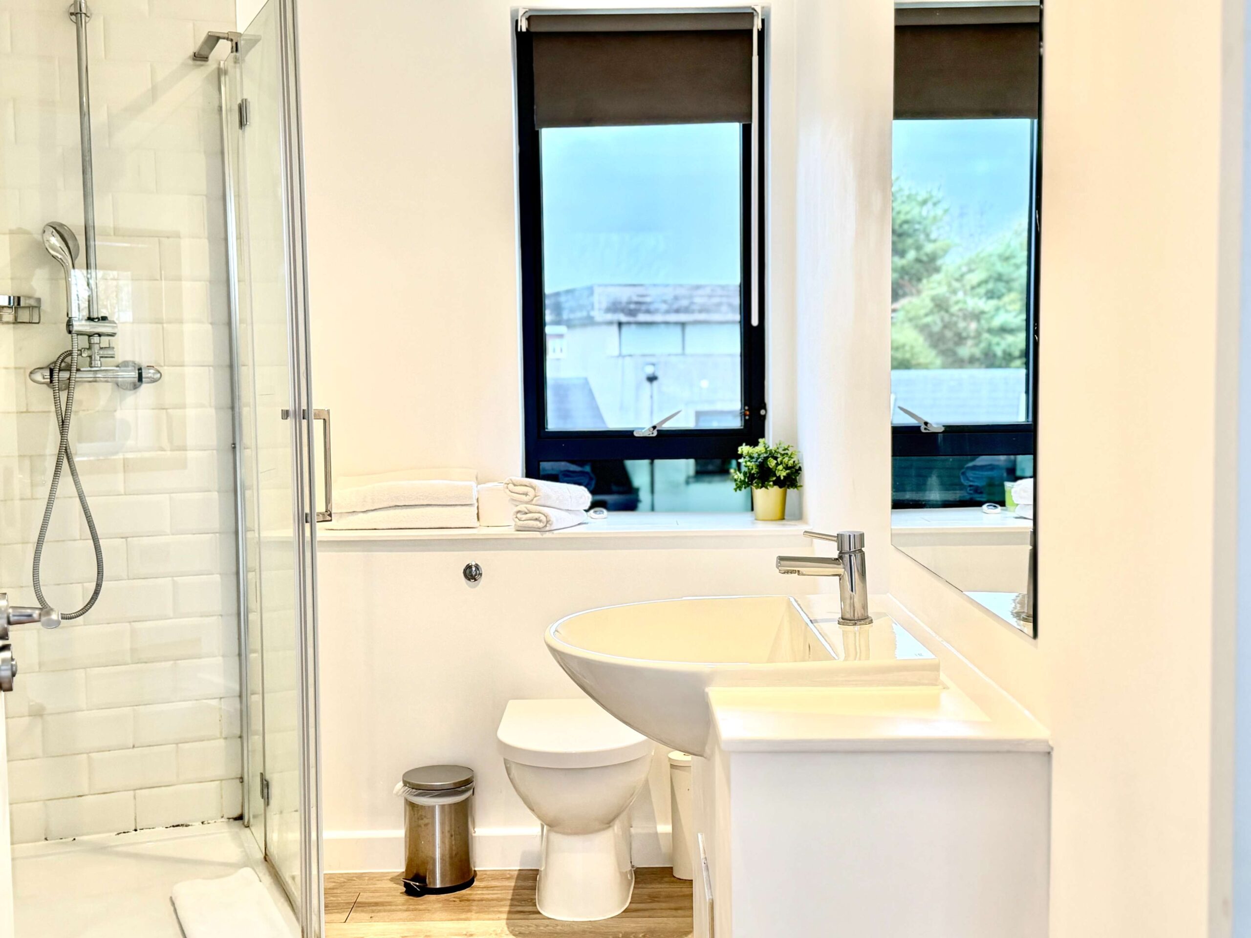 17BBathroom-scaled